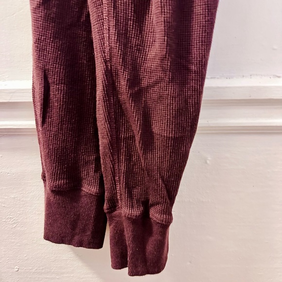 Paper Label plum waffled cotton & bamboo loungewear set | size M - Picture 6 of 7